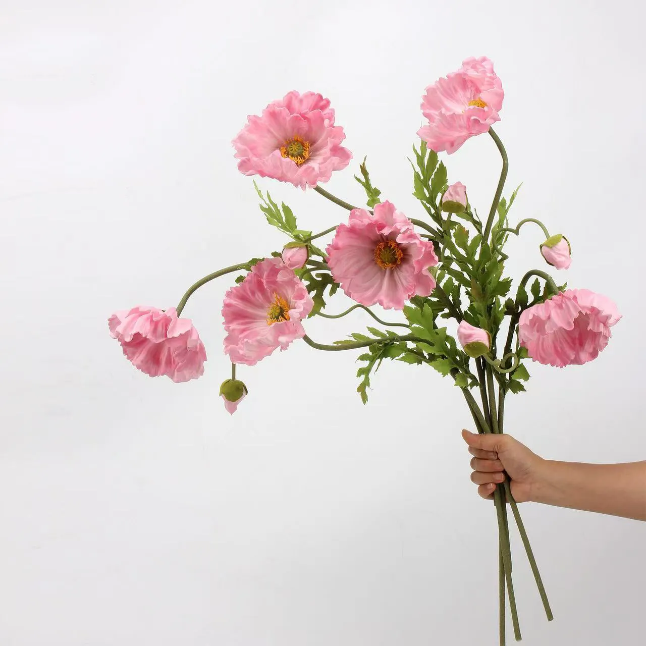 The application of artificial flower bouquet with vase