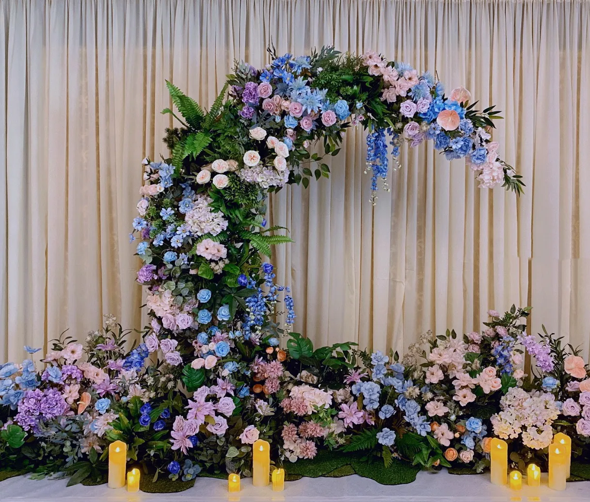 Arc de fleur de lune réglée pour le décor de proposition de fête de mariage