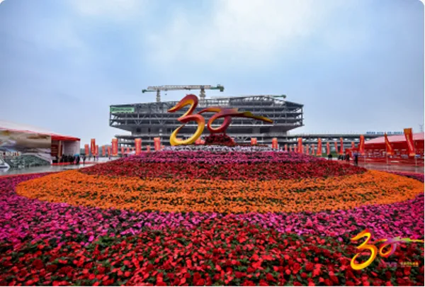 Hunan Youbang Garden Engineering Co., Ltd. Zoomlion a été chaleureusement félicitée pour son 30e anniversaire!