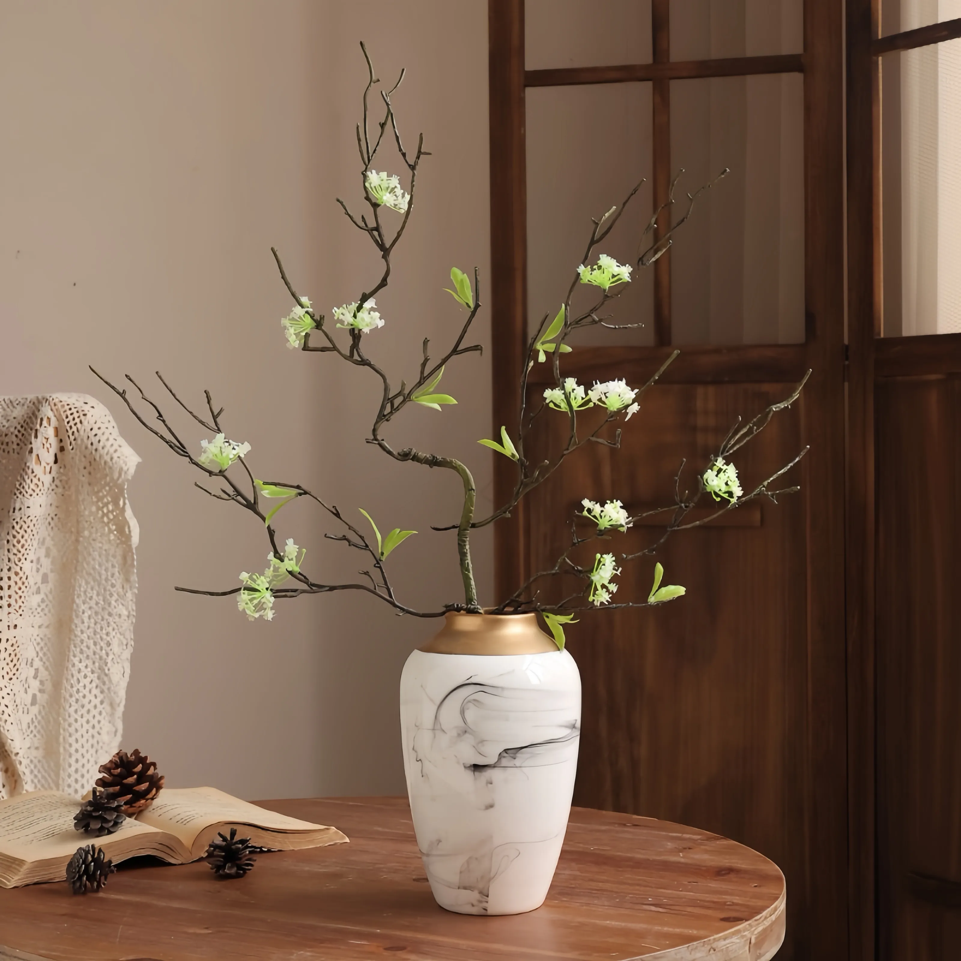 Branche de fleur de poire de poire de paille rétro