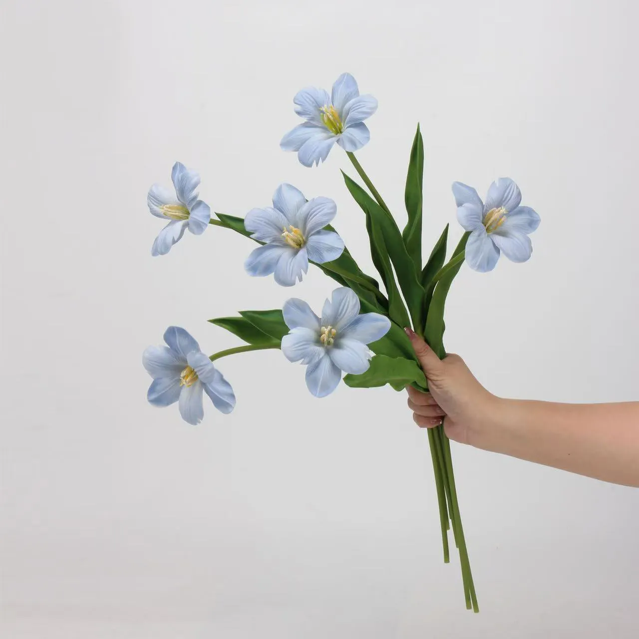 The application of grave silk flower arrangements